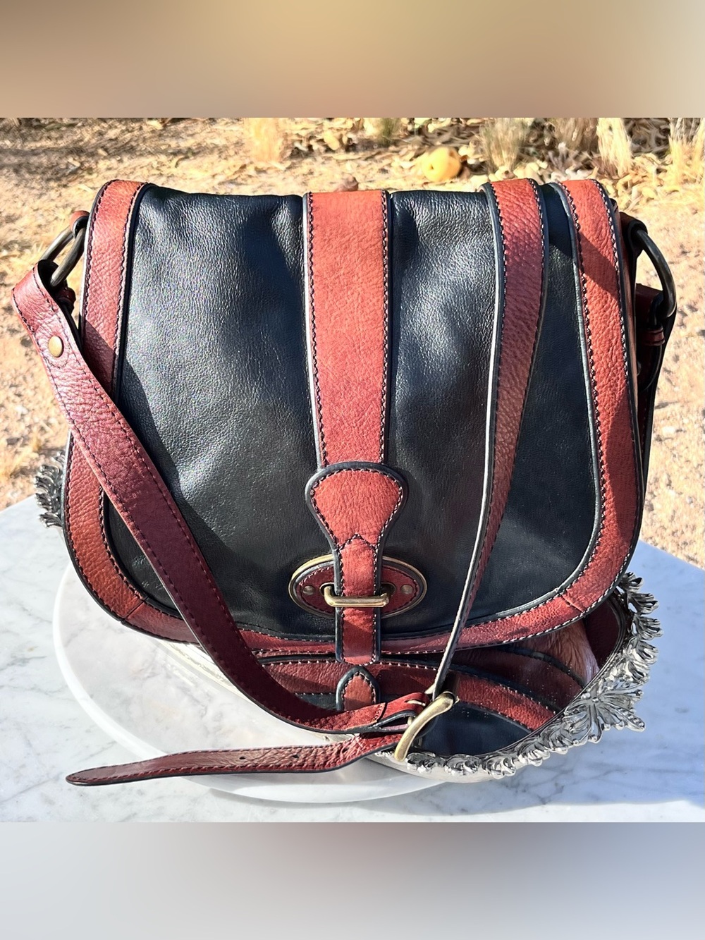 Vintage Fossil Saddlebag Handbag / Purse, Black / Brown, Flap, Adj Strap